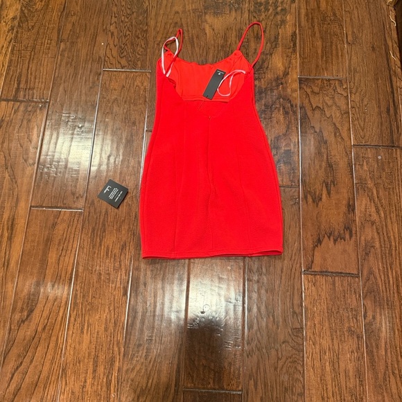 NWT Lulu's Vibrant Red Mini Dress​ - Picture 7 of 9